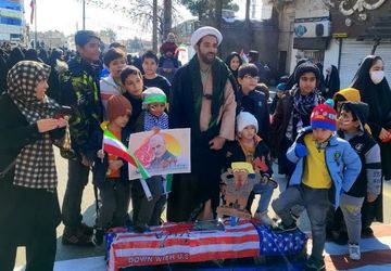 حضور پرشور و گرم ساوجیان غیور در راهپیمایی ۲۲بهمن‌ماه 