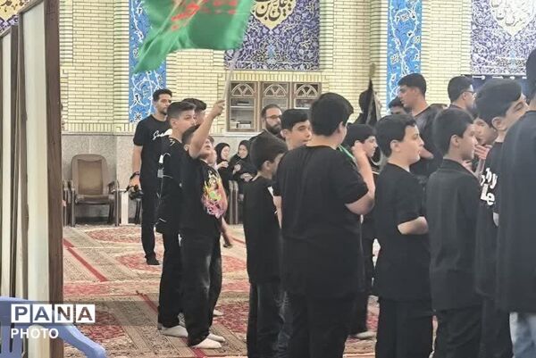 همایش «احلی من العسل» در حسینیه حیدر زرقان