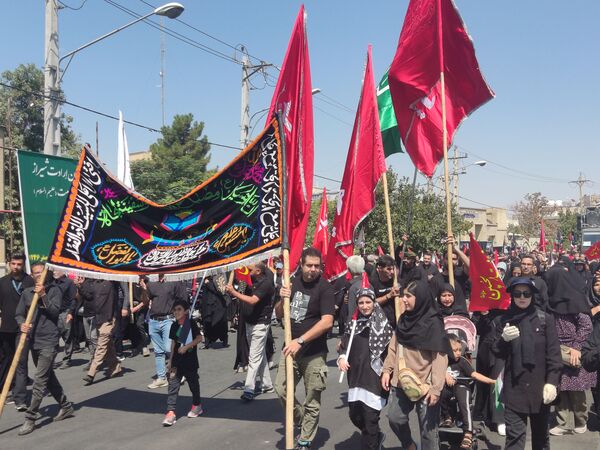 مراسم پیاده‌روی و عزاداری دلدادگان اربعین در شیراز