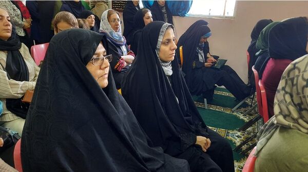  جلسه انجمن اولیا و مربیان در دبیرستان فرهنگیان ناحیه ۷مشهد 