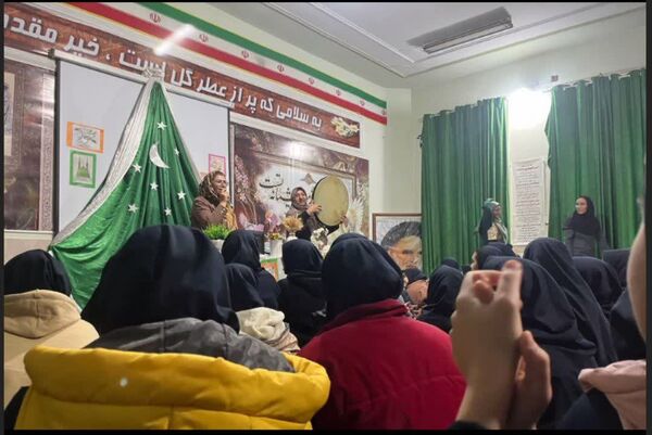 عید مبعث در دبیرستان شاهد 16
