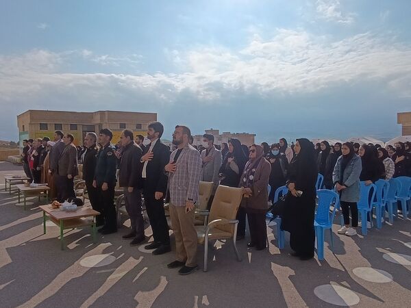 مراسم گرامیداشت هفته پدافند غیرعامل در دبیرستان عشایری شبانه‌روزی نسیبه
