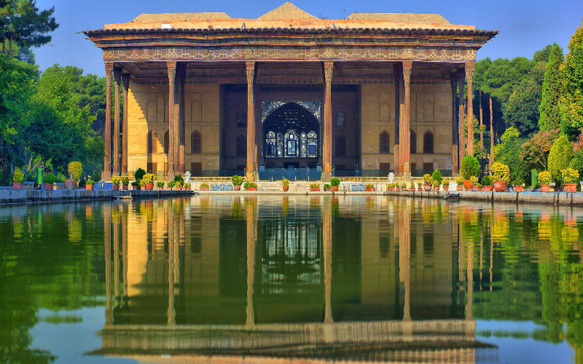 چهلستون؛ یکی از آثار تاریخی دیدنی اصفهان
