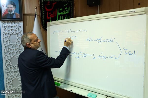 نشست مشترک وزیر آموزش و پرورش با اعضای کمیسیون آموزش، تحقیقات و فناوری مجلس شورای اسلامی