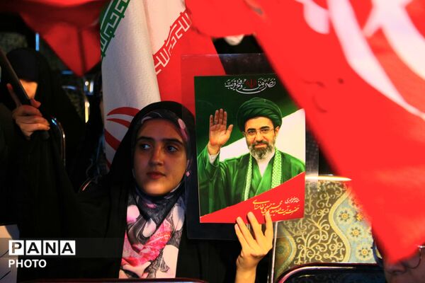 حضور شهردار تهران در آیین شبانه امیرچخماق