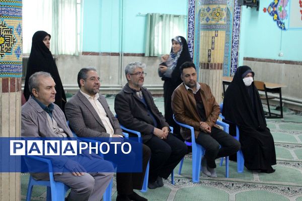  نمایشگاه هفته ماها در مدرسه امام موسی کاظم (ع)