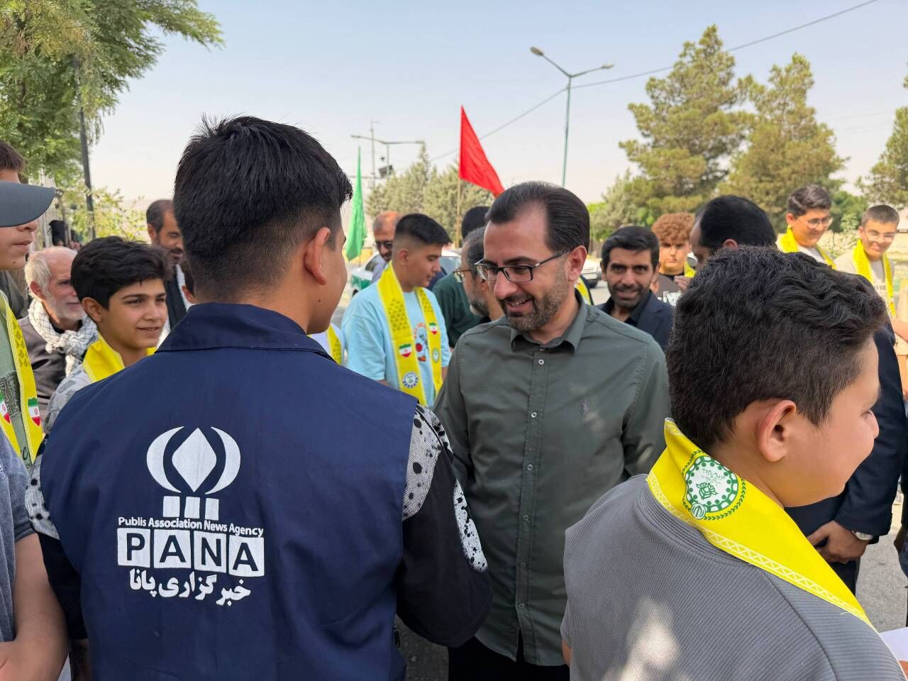 گرامی‌داشت یاد شهدا در بازدید قائم مقام معاون وزیر در سازمان دانش‌آموزی از موکب‌های دانش‌آموزی استان کردستان
