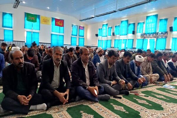 حضور پرشور دانش‌آموزان و فرهنگیان بخش دیشموک در گرامیداشت یوم‌الله 9 دی