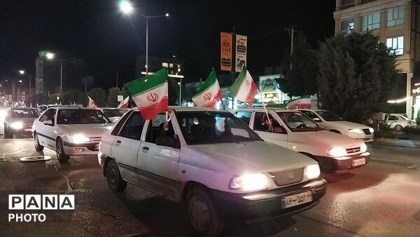 راهپیمایی ها در نیشابور همچنان ادامه دارد 