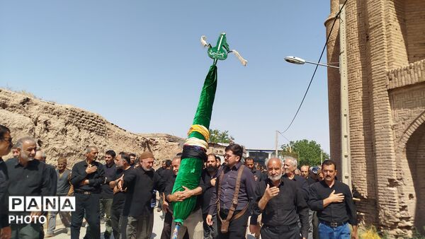 مراسم عزاداری در روز عاشورا همراه با حضور پر شور مردم روستای شوریاب