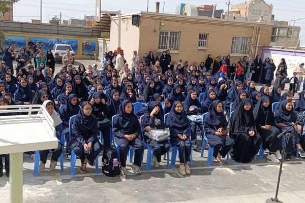 جشن جوانه ها در دبیرستان مهر نیشابور