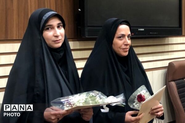 تجلیل از معاونین پرورشی در ناحیه دو شهرری 