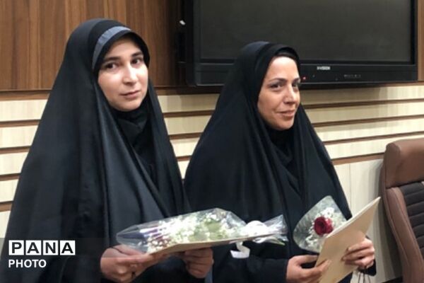 تجلیل از معاونین پرورشی در ناحیه دو شهرری 