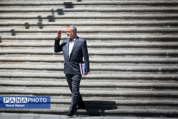 حاشیه جلسه هیات دولت - 27 تیر