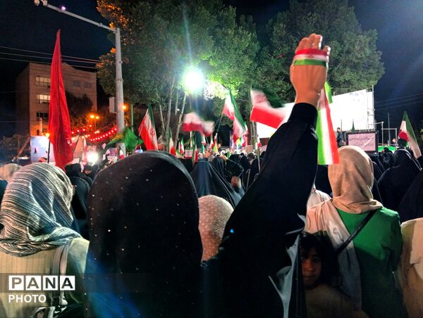 تجمعات مردمی در شهرستان نظرآباد برای حمایت از مقاومت و بیعت با رهبری 