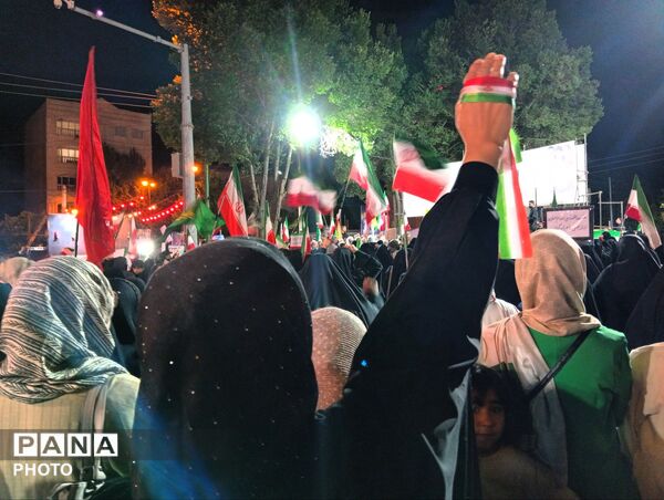 تجمعات مردمی در شهرستان نظرآباد برای حمایت از مقاومت و بیعت با رهبری 