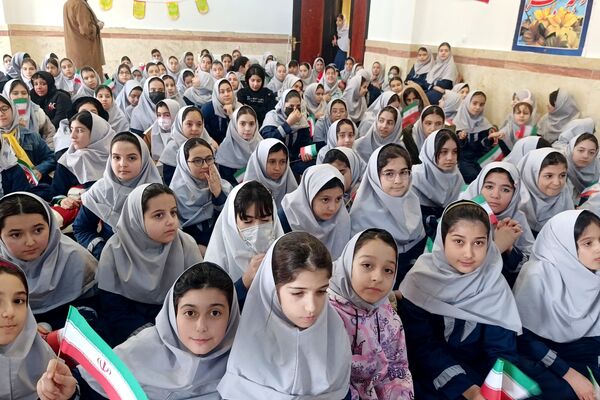 جشن نیمه شعبان در مدرسه شهید اسماعیلی عقدا پردیس 