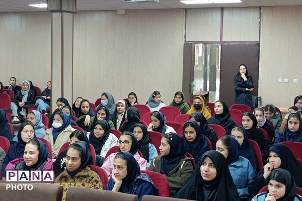 همایش مشاوران دانش‌آموز شهرستان ملارد