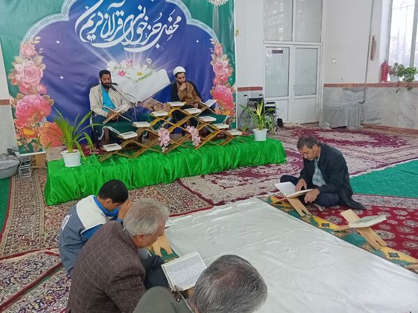 برگزاری محفل جزءخوانی قرآن کریم در امامزاده سید‌محمد(ع) کاشمر