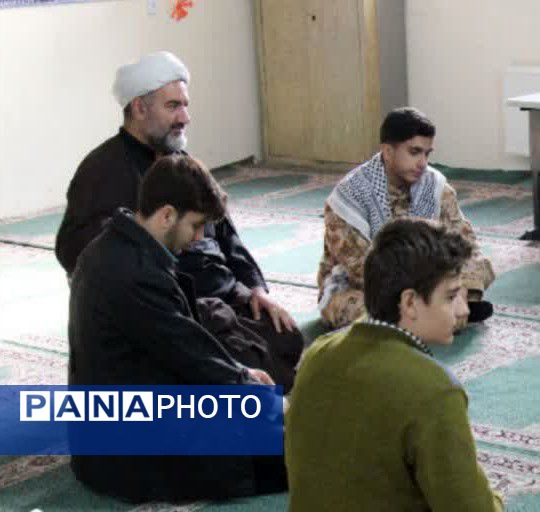 جلسه شورای محوری بسیج دانش‌آموزی در مدرسه علوی 2 شهرستان قدس