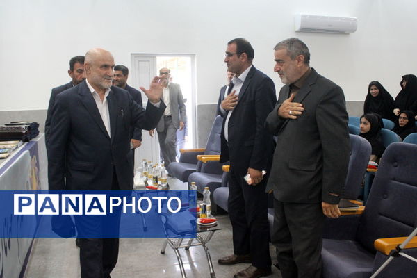 همایش تجلیل از برترین‌های کنکور سراسری 1403 استان بوشهر