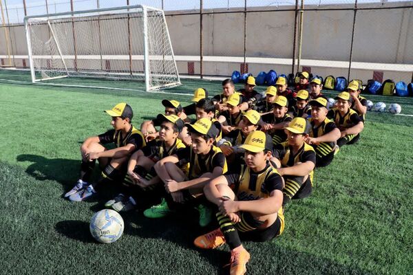 آیین افتتاح زمین چمن مصنوعی ورزشگاه مهر آموزش و پرورش فلاورجان