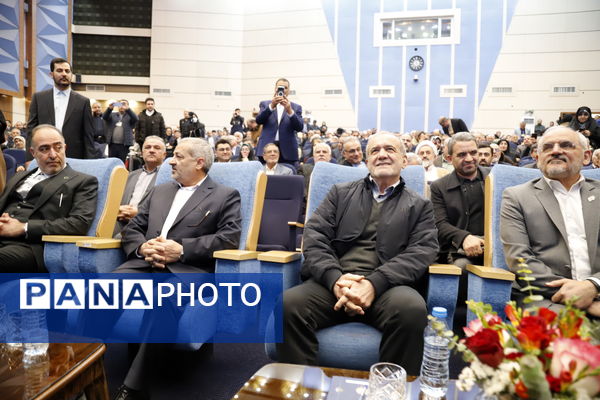 تکریم سازندگان فردای ایران