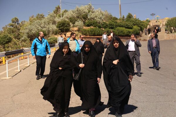 دختران قرآنی سمپاد ایران بر فراز بام تبریز