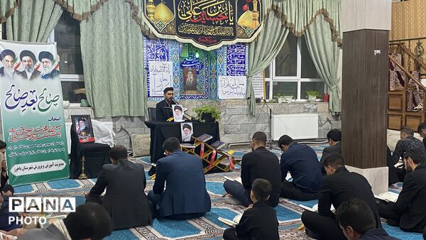 محفل انس با قرآن به یاد رهبر شهید انقلاب