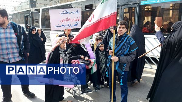 حضور پرشور مردم مشهد در راهپیمایی ۲۲بهمن 
