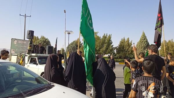حرکت عشاق اهل بیت از موکب علی اصغری فدافن درآغازین لحظات اربعین حسینی