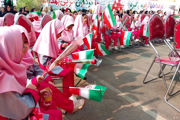 شکوفه‌های خوزستان راهی مدارس شدند