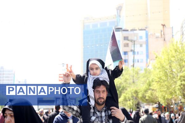 مشهد، حماسه‌ای به وسعت قدس؛ طنین فریاد مقاومت در خیابان‌ها