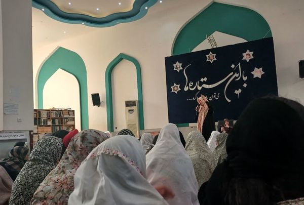 جلسه پرسش و پاسخ معنوی در اعتکاف