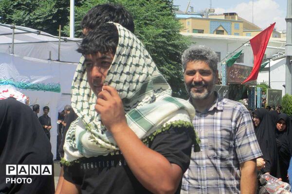 حضور میلیونی زائران در مشهد