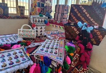 افتتاح نمایشگاه هنر وصنایع دستی  ،محصولات خانگی در آباده