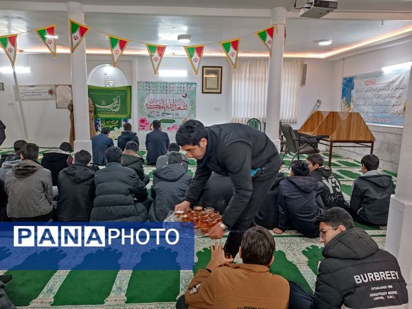 جشن ولادت باسعادت حضرت مهدی (ع) در دبیرستان نمونه آیت‌الله خامنه‌ای