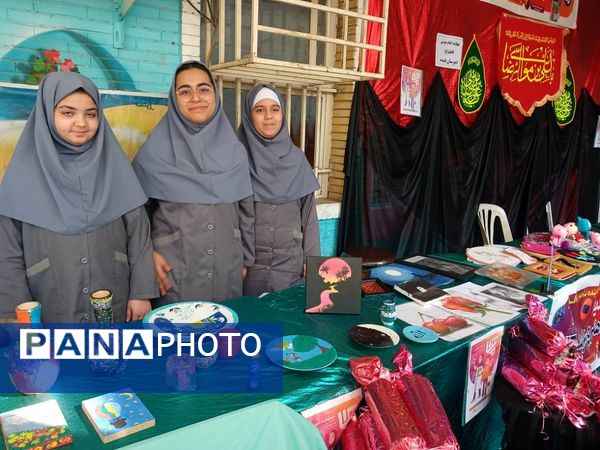 برگزاری رویداد "هفته ماها" در دبیرستان پاینده اهواز