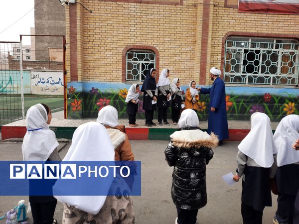 جشن ولادت حضرت قائم(عج) در مدرسه17 شهریور 