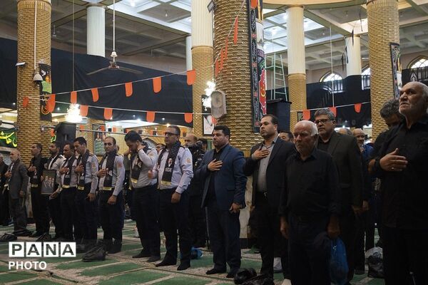 آیین یادبود رهبر شهید انقلاب اسلامی در مسجد جامع شهرستان قرچک