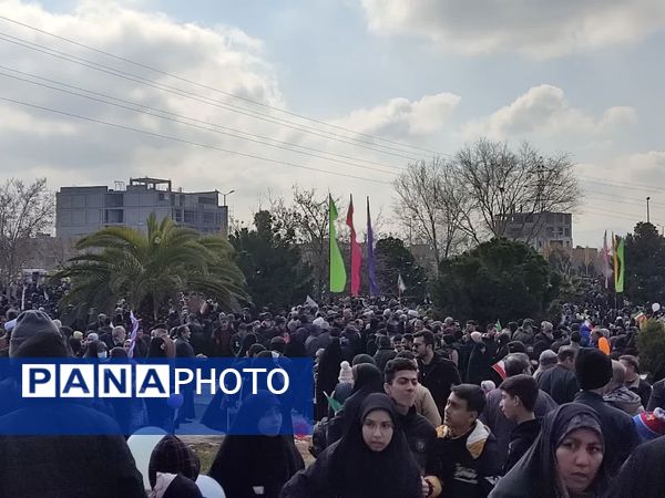 حضور مردم دارالمؤمنین کاشان در یوم الله ۲۲ بهمن