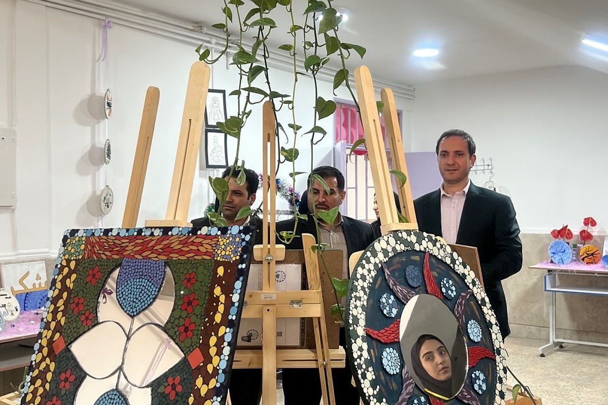 جشنواره‌ هفته‌ مشاغل‌ در هنرستان‌ کارآفرینان بهارستان۲