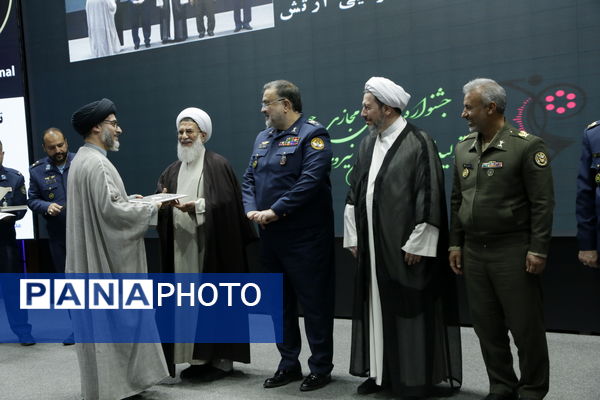 اختتامیه جشنواره تولیدات مجازی نیروی هوایی با تقدیر از روایتگران جوان