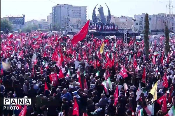 اشک‌ها و بغض‌های میلیونی در مسیر تشییع پیکر مطهر رهبر شهید