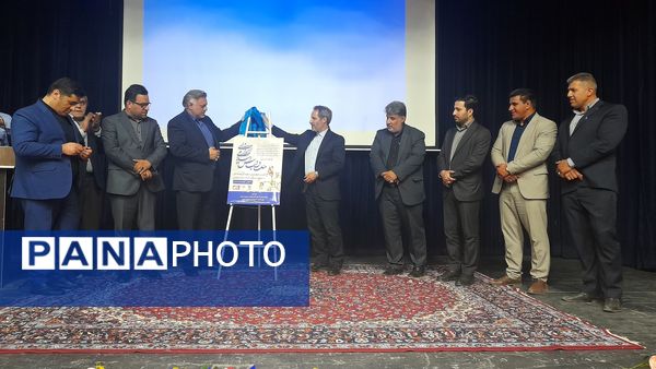 نشست صمیمانه اصحاب فرهنگ‌، هنر و رسانه شهرستان‌های اسلام آباد غرب و دالاهو 