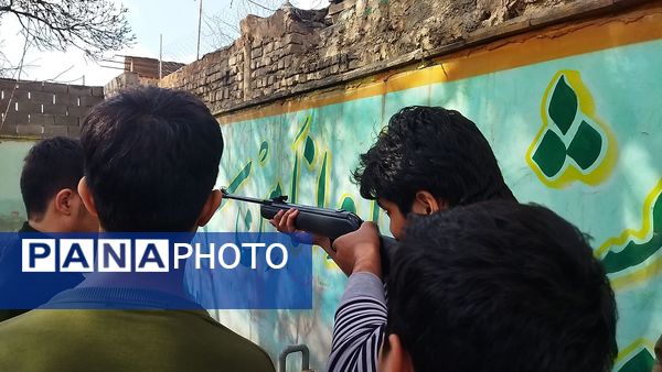 روز اول از مسابقات تیراندازی شهید سبحانی فر و شهید علی آبادی در دبیرستان شاهد ابوذر غفاری 