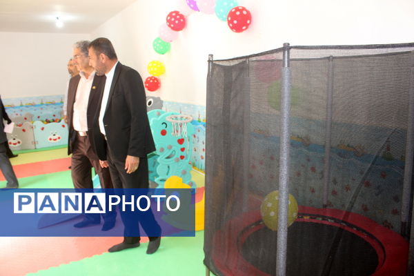 افتتاح زمین چمن مصنوعی و خانه ورزش در بوشهر