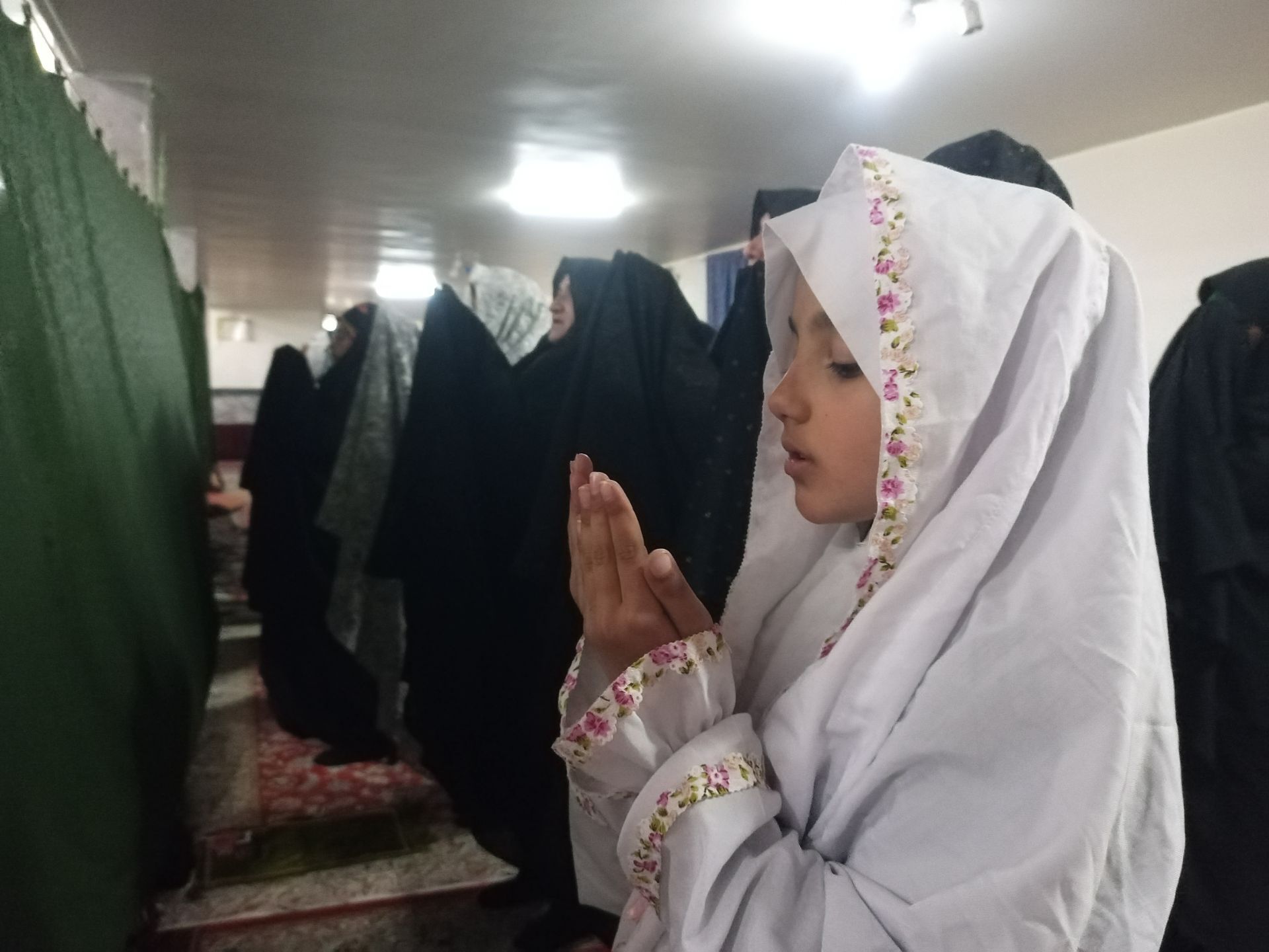 اقامه نماز جمعه عبادی سیاسی در  هفته دوم ماه مبارک رمضان  