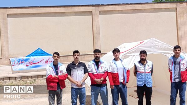 استقرار اردوگاه اضطراری توسط تیم دادرس پیشرفته هلال‌احمر