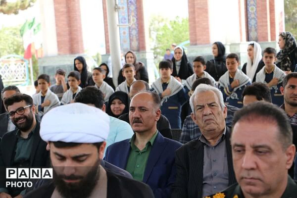 گرامی داشت مقام معلم و آئین گلباران مزار شهدای گمنام